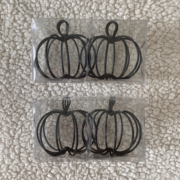 *NIB* Mini Pumpkin Placecard Holders (Set of 4) - Picture 3 of 5
